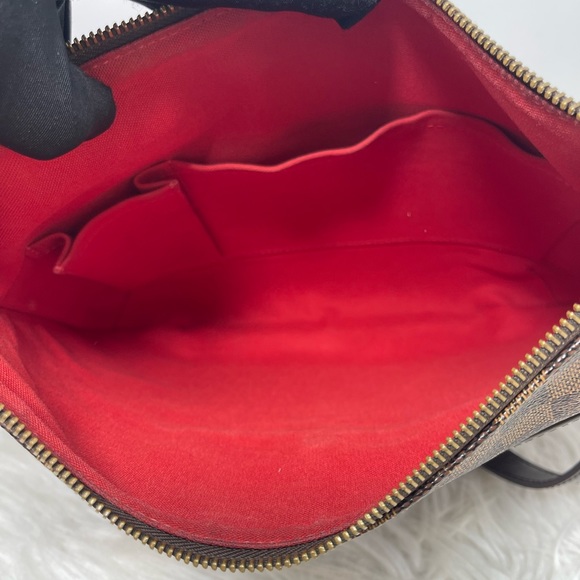 Louis Vuitton Bloombury PM - Picture 13 of 16